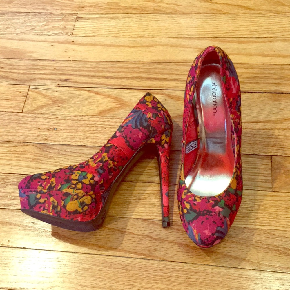 Xhilaration floral heels